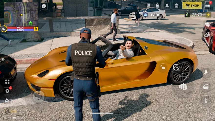 Captura de OneState RP em que um agente com colete POLICE fala com o condutor de um desportivo amarelo descapotável parado na rua